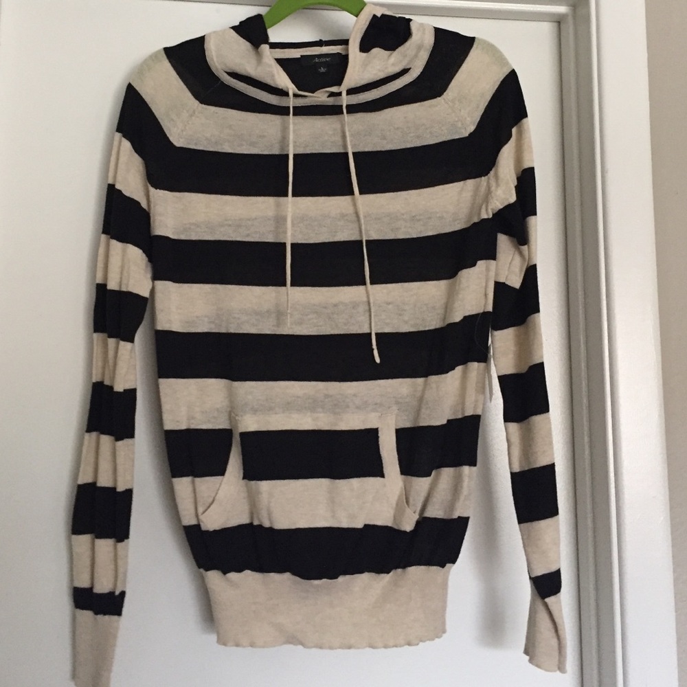 COPY - Black and cream color light pullover hoodie